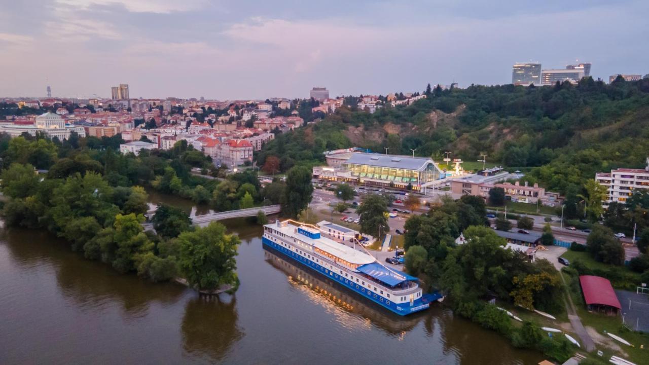 Botel Racek Prague Exterior photo